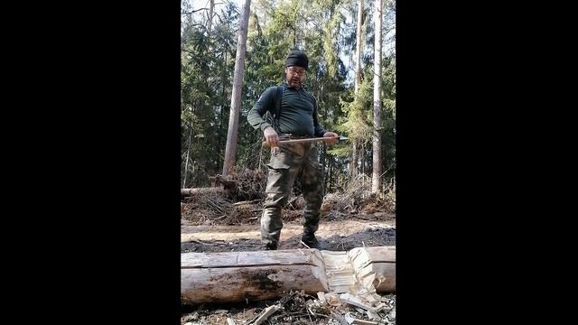 Легкий ходовой топор против Томагавка на длинной рукояти смотреть онлайн