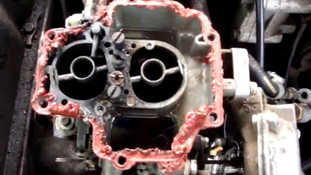 Карбюратор Вебер 2W. Снятие крышки... смотреть онлайн