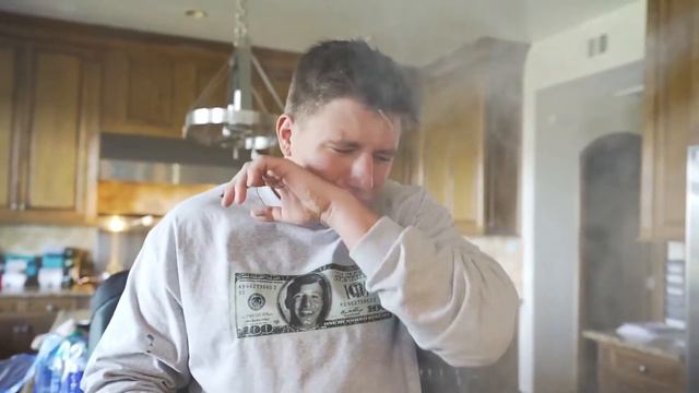 Stevewilldoit vs CustomGrow420 Smoke Off (deleted video) смотреть онлайн