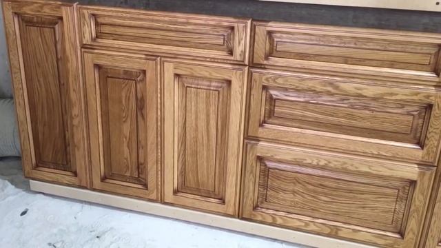 Фасады из дуба, лак коричневая патина смотреть онлайн