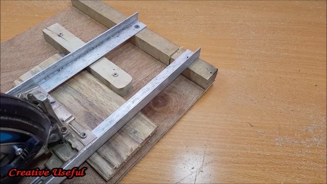 How To Make Circular Saw CrossCut Jig || DIY Circular Saw Miter Cutting Station