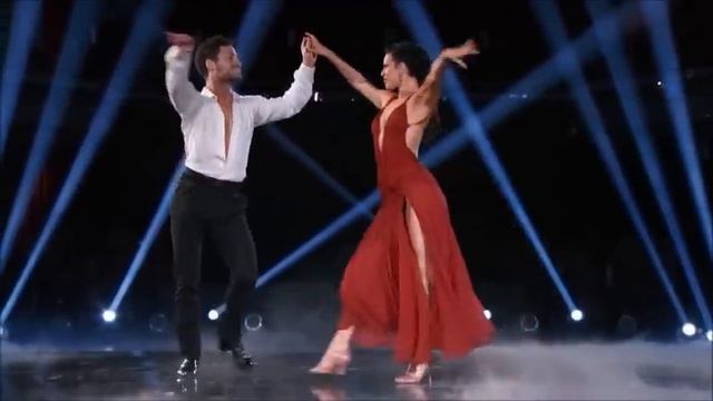 Rumer Willis and Val Chmerkovskiy - Rumba смотреть онлайн