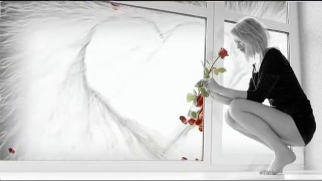 ДОЖДИК ПИШЕТ НА СТЕКЛЕ смотреть онлайн