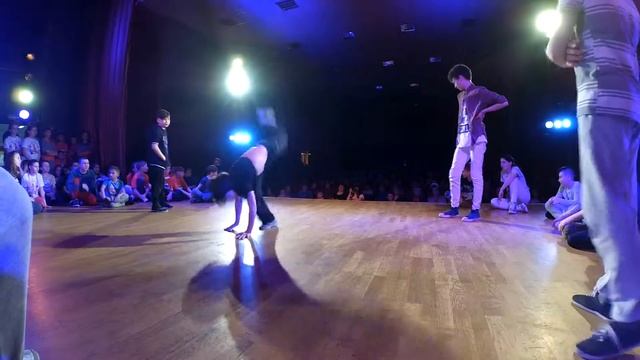 9) BreakDance 1/4 junior | Маликов, Поляков, Фурман, Кузнецов смотреть онлайн