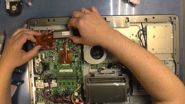 Разборка моноблока DELL INSPIRON ONE 2310 смотреть онлайн