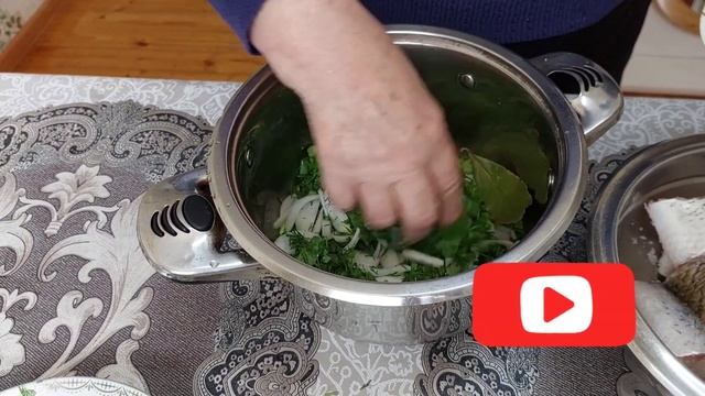 Рыба в своём соку с зеленью и плов с мелкой фасолью ?? смотреть онлайн