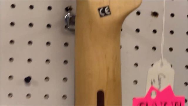First Look at the Squier Bullet Telecaster Surf Green смотреть онлайн