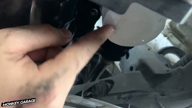 Cambio de aceite y filtro Mazda 2 Skyactiv смотреть онлайн