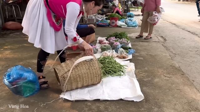 Harvesting Green Beans To The Market Sell, Vàng Hoa