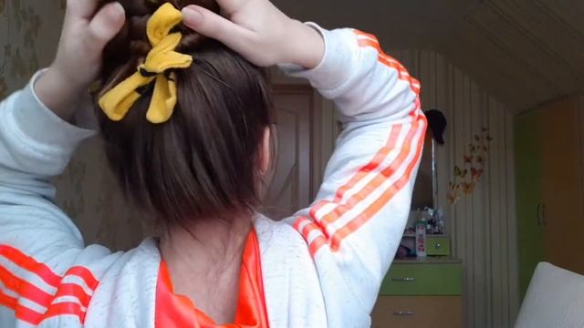 Простая и красивая укладка без утюжка и плойки.