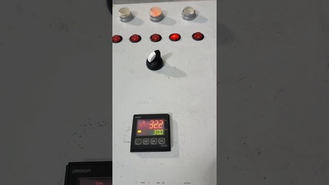 Omron E5CN with PT100 sensor & setting Hysterisis temp control. смотреть онлайн
