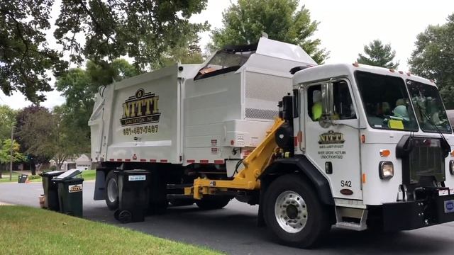Brand New Peterbilt 520 Heil Python Garbage Truck смотреть онлайн
