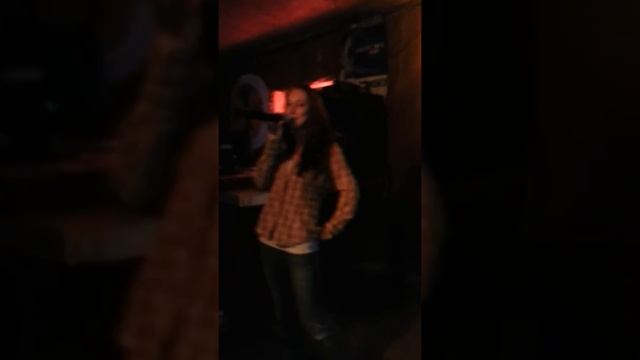 More awesome karaoke Pour Me Trick Pony смотреть онлайн