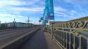 НА ВЕЛОСИПЕДЕ ПО ПИТЕРУ ...