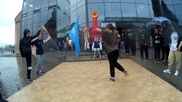 Фестиваль уличный театров | Hip-Hop Beg | Вася(+) vs Доктор L смотреть онлайн