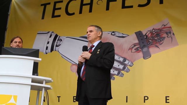 Космонавт Леонид Каденюк в Днепре смотреть онлайн