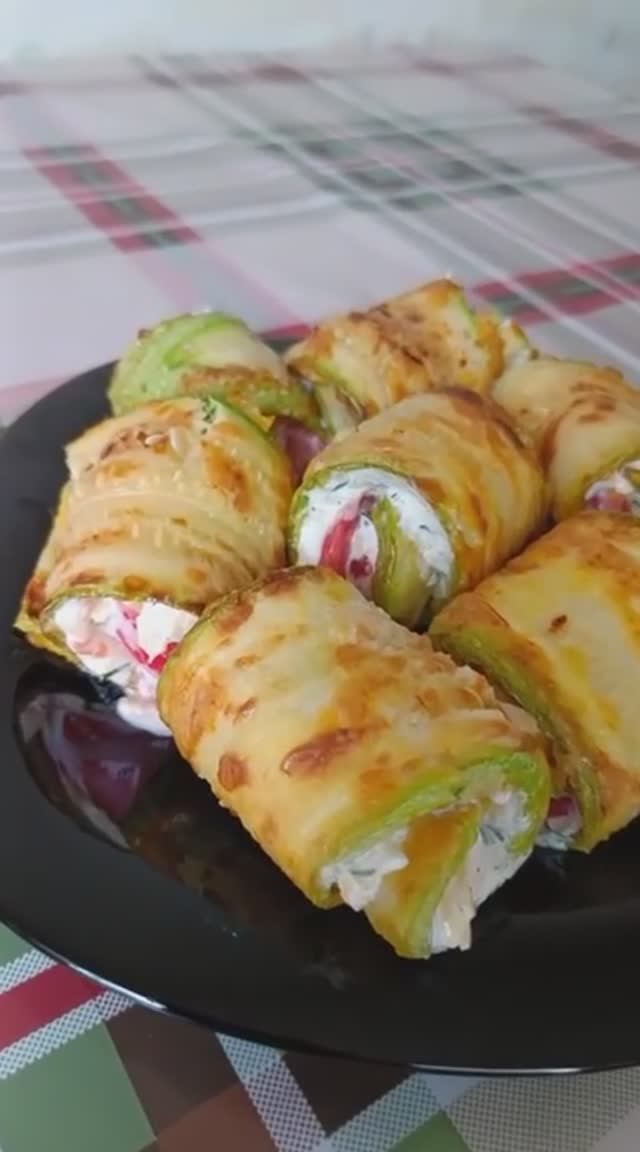 Рулетики из кабачков ?