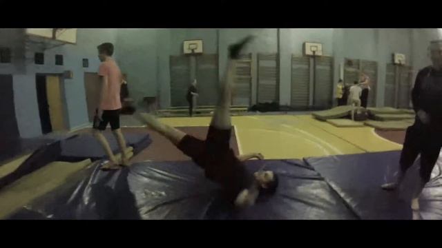 Олег и Саша(учим вертушки) смотреть онлайн