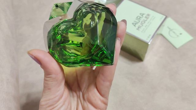НОВЫЙ АРОМАТ в коллекцию AURA MUGLER смотреть онлайн