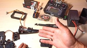 Детали для сборки быстрого кораблика для рыбалки