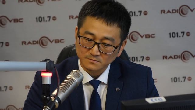 В студии VBC врач флеболог сосудистый хирург Алексей Ди. смотреть онлайн