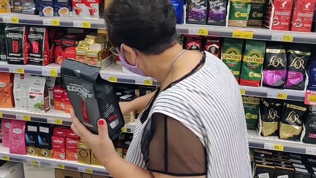 Едем в магазин за продуктами. Какое кофе выбрать на подарок. смотреть онлайн