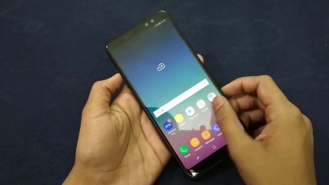 Unboxing Samsung Galaxy A8 + and quick review смотреть онлайн
