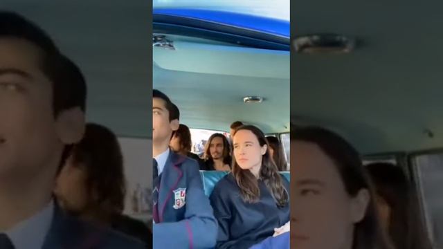 Umbrella Academy Cast On Crack смотреть онлайн