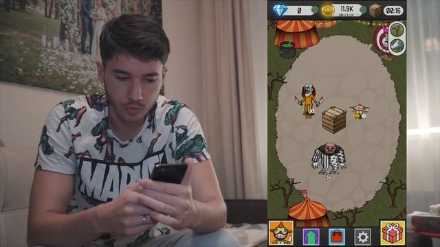 НЕ ИГРАЙ В ЭВОЛЮЦИЮ КЛОУНОВ В 3 ЧАСА НОЧИ! ОН ПРИШЕЛ ЗА МНОЙ! Потусторонние смотреть онлайн