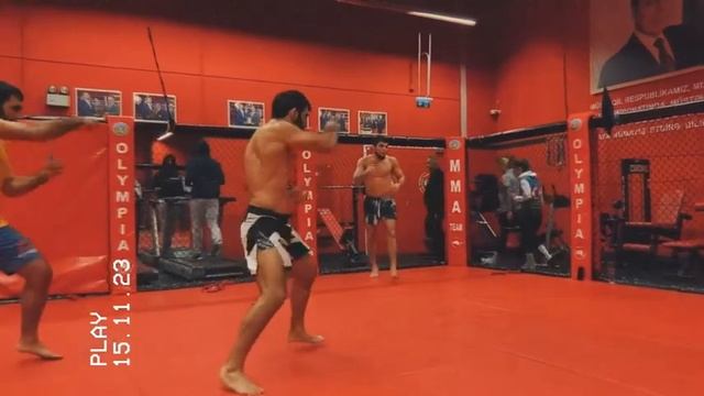 Tofıq Musayev,Vuqar Karamov və Mehman Hüseyinovun məşqindən görüntülər смотреть онлайн