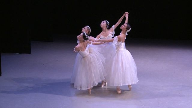INSIDE LOOK | Leonid Yakobson's Pas de Quatre смотреть онлайн