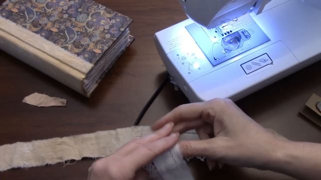 TUTORIAL - Three Quick & Easy Last Minute Journal CLosures смотреть онлайн