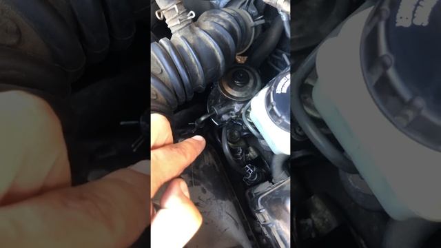 Changing fuel filter Toyota D4D diesel смотреть онлайн