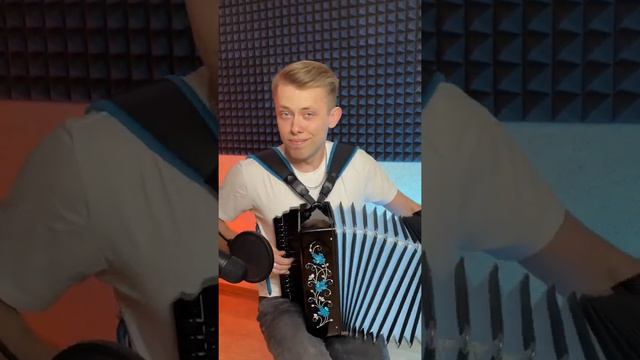 ЧТО ЗА КНОПКА ПЕРЕКЛЮЧАЕТСЯ ПОДБОРОДКОМ?! смотреть онлайн