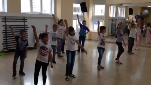 Учим танец детский фитнес-лагерь "Астрон" смотреть онлайн