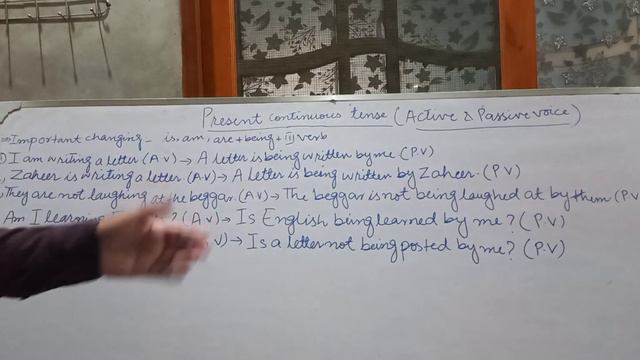 ACTIVE AND PASSIVE VOICE : PRESENT CONTINUOUS TENSE смотреть онлайн