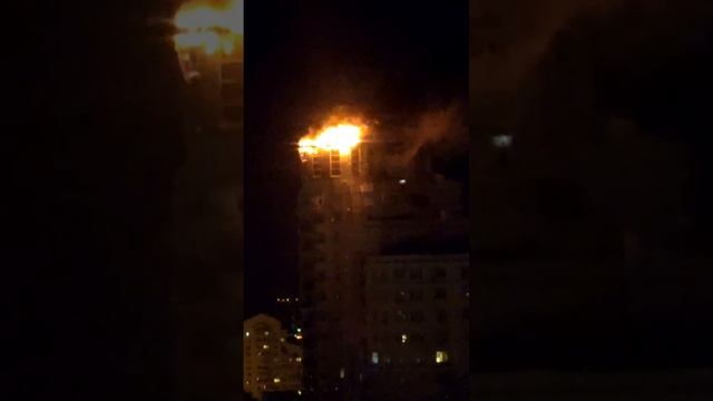 ? В Белгороде пылают последние этажи высотки Очевидцы рассказывают, что незадолго до пожара слышал смотреть онлайн