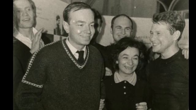 Жизнь по параболе. Театральные опыты Вознесенского и Неизвестного смотреть онлайн