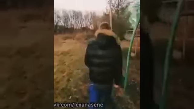 НАЧИНАЮ КАЧАТЬСЯ ПЕРЕД АРМИЕЙ..Я ЛЕХА И ВАСЯ НА СЕНЕ.