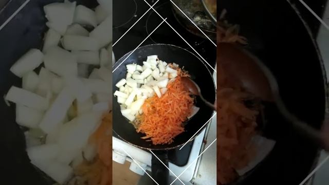 Куриный суп с рисом и яцом||вкусная еда ||вкусный суп