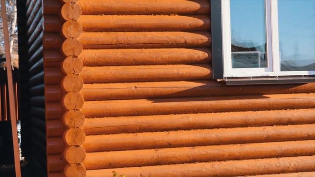 Индивидуальный проект двухэтажного дома. Дом из бревна с мансардой и балконом. смотреть онлайн