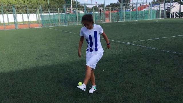 Жонглирование теннисным мячом смотреть онлайн