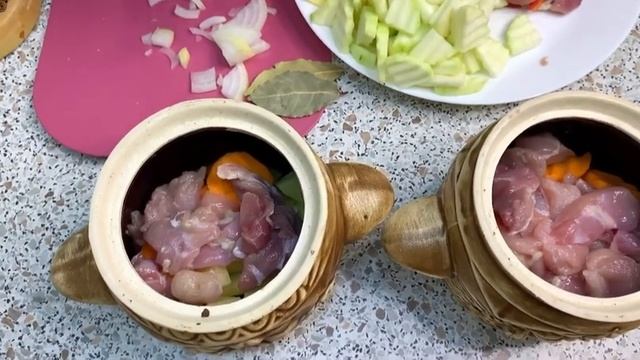 Готовим Курочку с Овощами в горшочках! А вы любите блюда в горшочках? смотреть онлайн