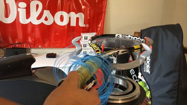 How not to get your strings tangled up when you open a new pack! смотреть онлайн