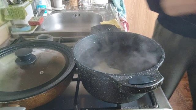 ГАЛУШКИ С САЛОМ И ЛУКОМ смотреть онлайн