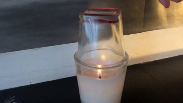 Простой фокус дома: как заставить огонь ИСЧЕЗНУТЬ ? смотреть онлайн