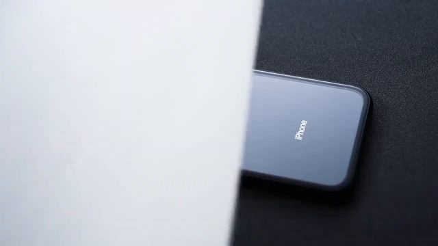 Магнитный чехол для iPhone X / XS смотреть онлайн