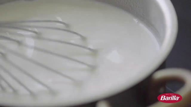 Barilla Лазанья с соусом песто, спаржей и горохом смотреть онлайн