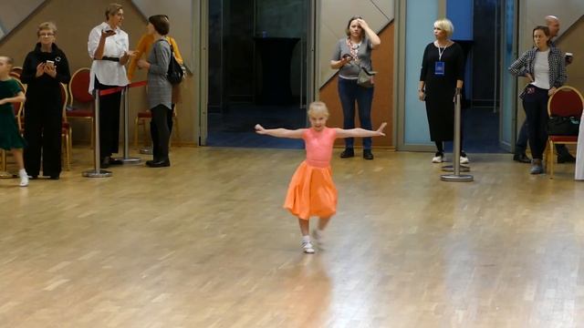 Бальные танцы, Дети 0, Кубок СММ 3 танца СОЛО, Медленный вальс, Самба, Ча-ча-ча смотреть онлайн