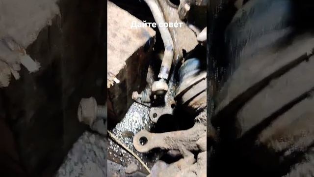 стойка стабилизатора, как открутить? щас буду спиливать болгаркой. смотреть онлайн